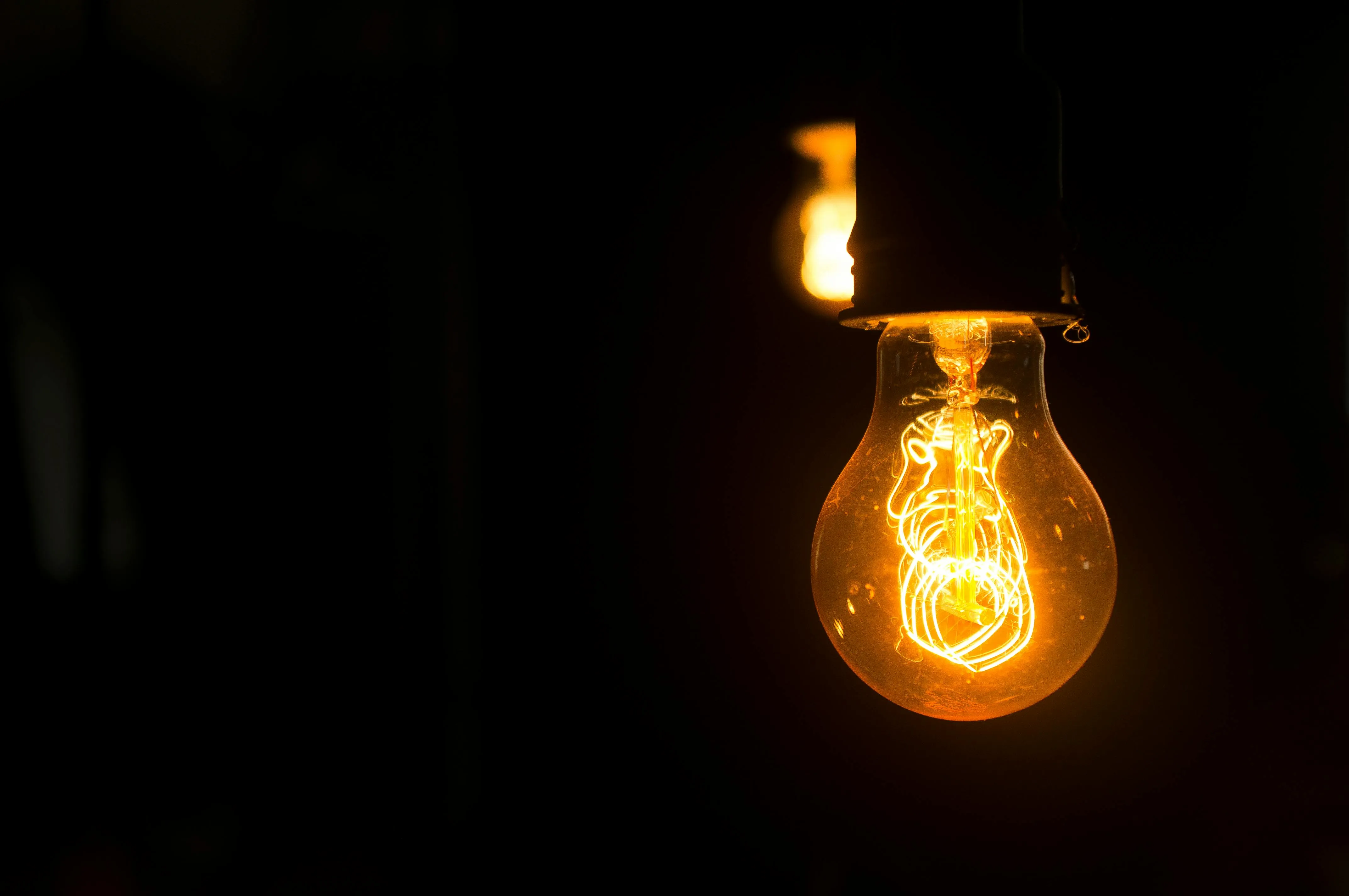 load-shedding-ruining-your-work-save-your-eyes-and-spine-in-the-long-run