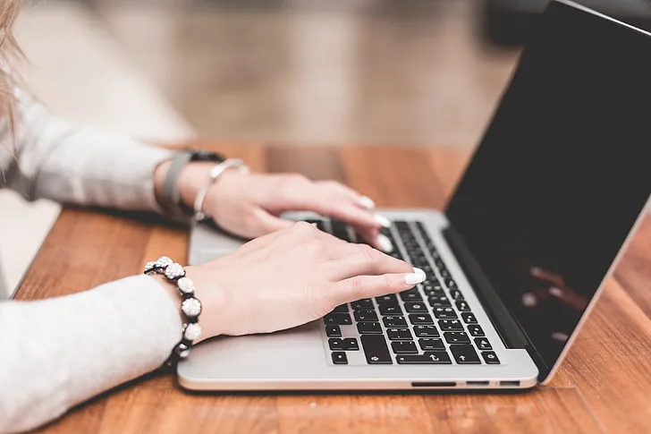 typing-speed-vs-handwriting-the-gen-z-flow-mismatch-during-exams