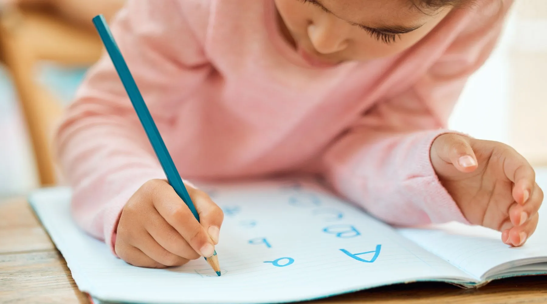 Why Writing by Hand Might Be Better for Learning?