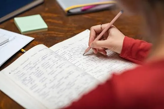 Handwriting vs. Typing: What's Best for your Brain?