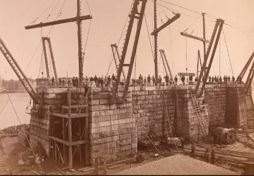 the-triumph-and-tragedy-of-the-brooklyn-bridge