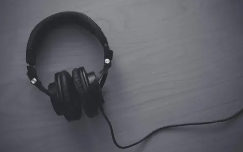 the-fascinating-psychology-behind-your-favorite-song-ever