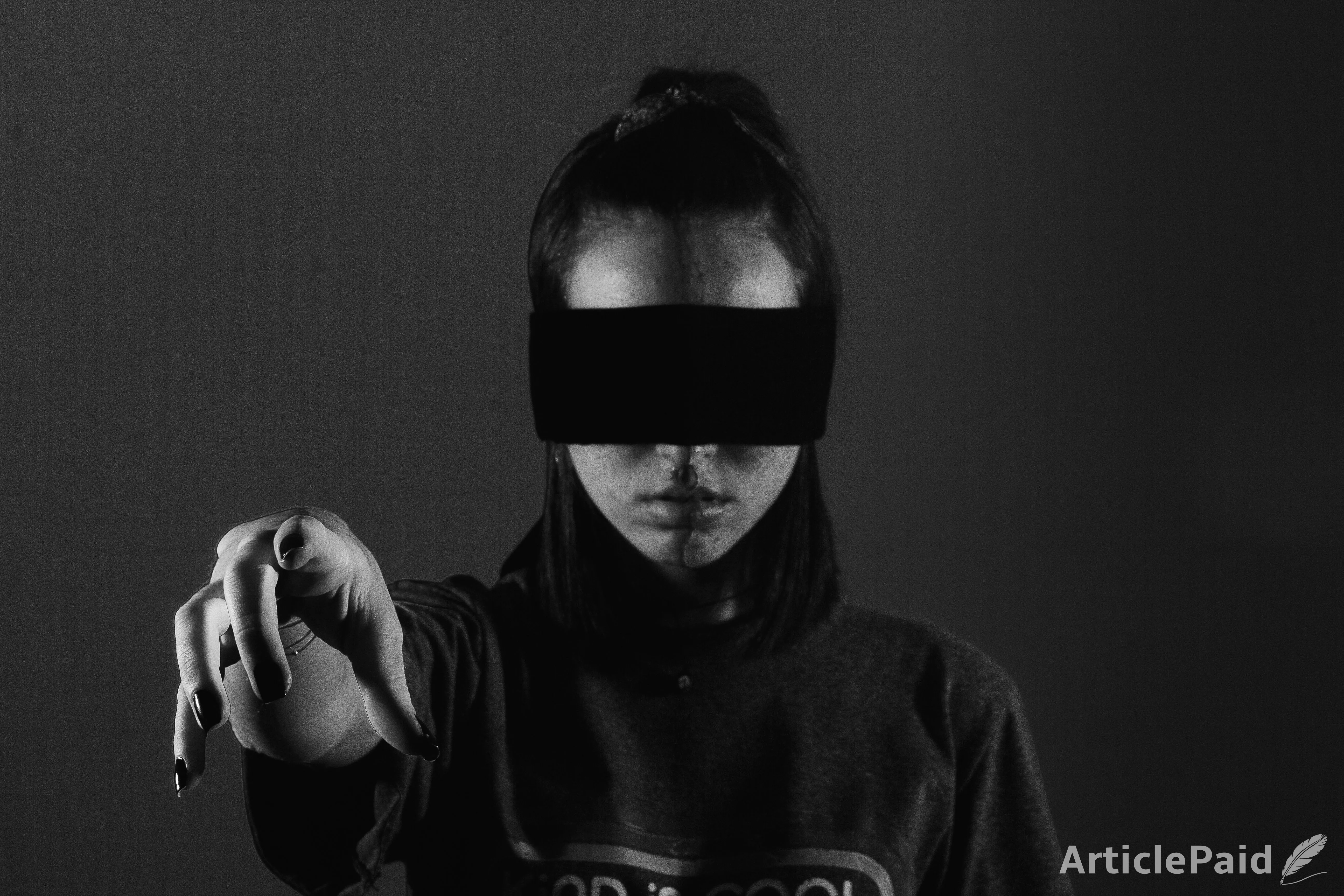 blind-love-meaning-signs-benefits-and-risks
