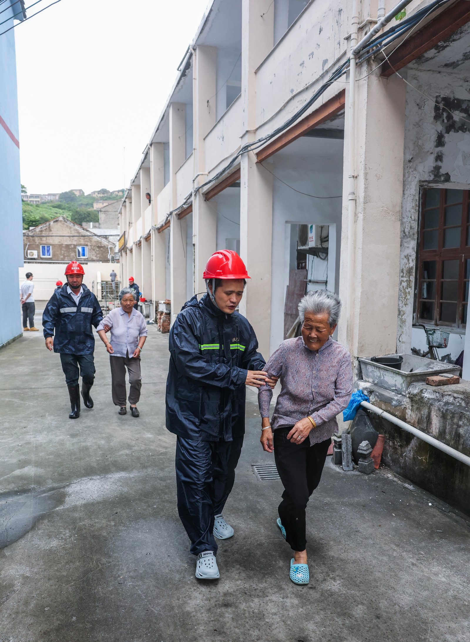 China evacuates nearly 2M people as Typhoon Bavi barrels tow...