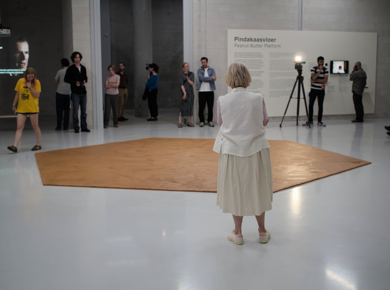 Museum spreads 800 pounds of peanut butter on floor in honor...