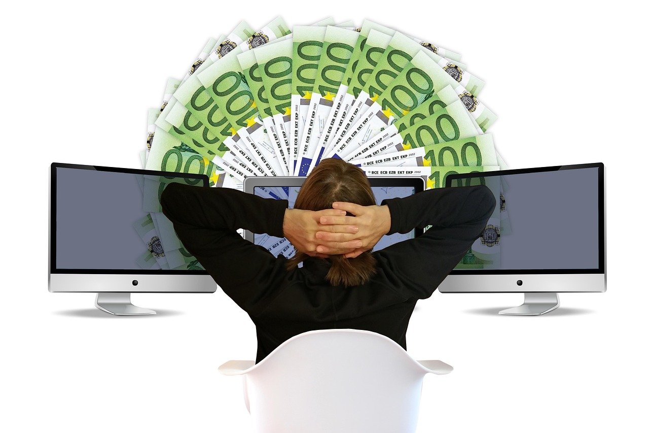What are legit ways of earning online? Some Tips and Tricks