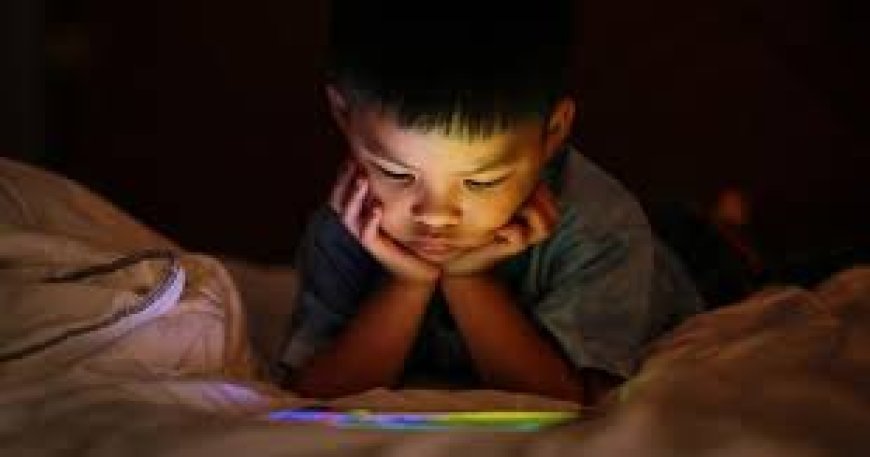 7 Negative Effects of Too Much Screen Time for Kids